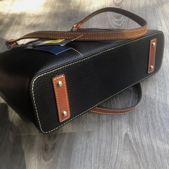 Authentic Dooney & Bourke Small Lexington Shopper - Picture 3 of 10